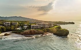 Susurros Del Corazon, Auberge Collection
